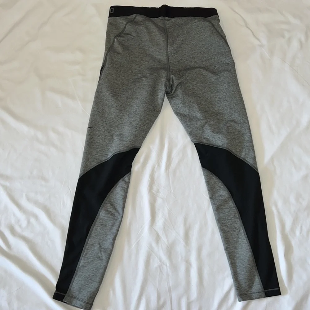 Nike Pro Hyperwarm Women Gray and Black Athletic Leggings Size Large - Picture 3 of 6